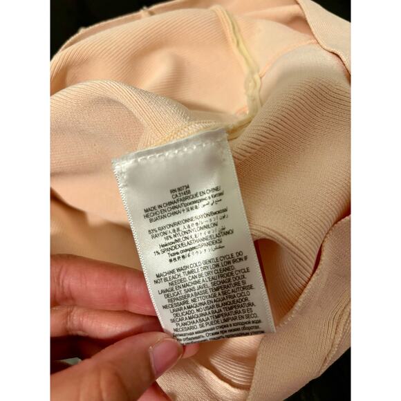 BCBGMAXAZRIA PINK AMILYA A-LINE MINI SKIRT
SIZE M - Picture 5 of 8